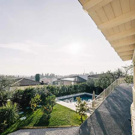 Cavalino Boutiquehouse Кавайон-Веронезе